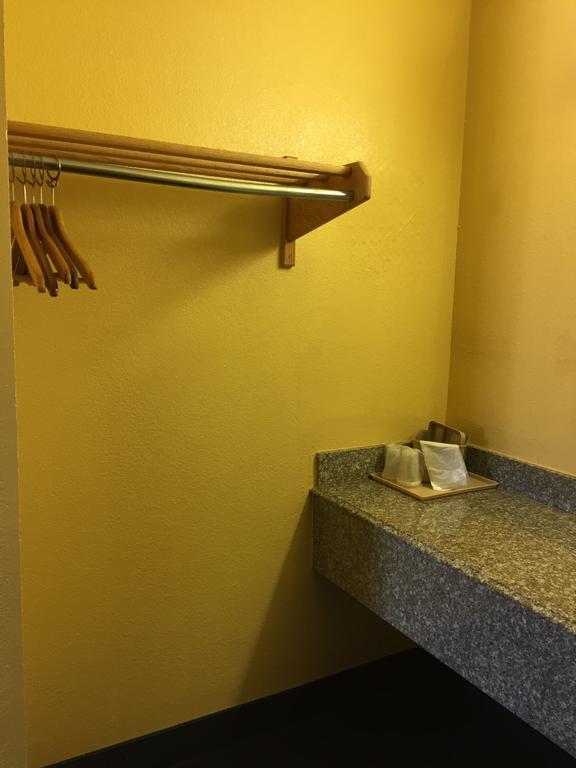 Royal Inn Pearsall Kültér fotó