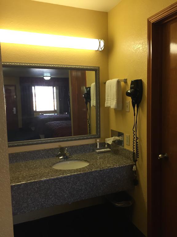 Royal Inn Pearsall Kültér fotó