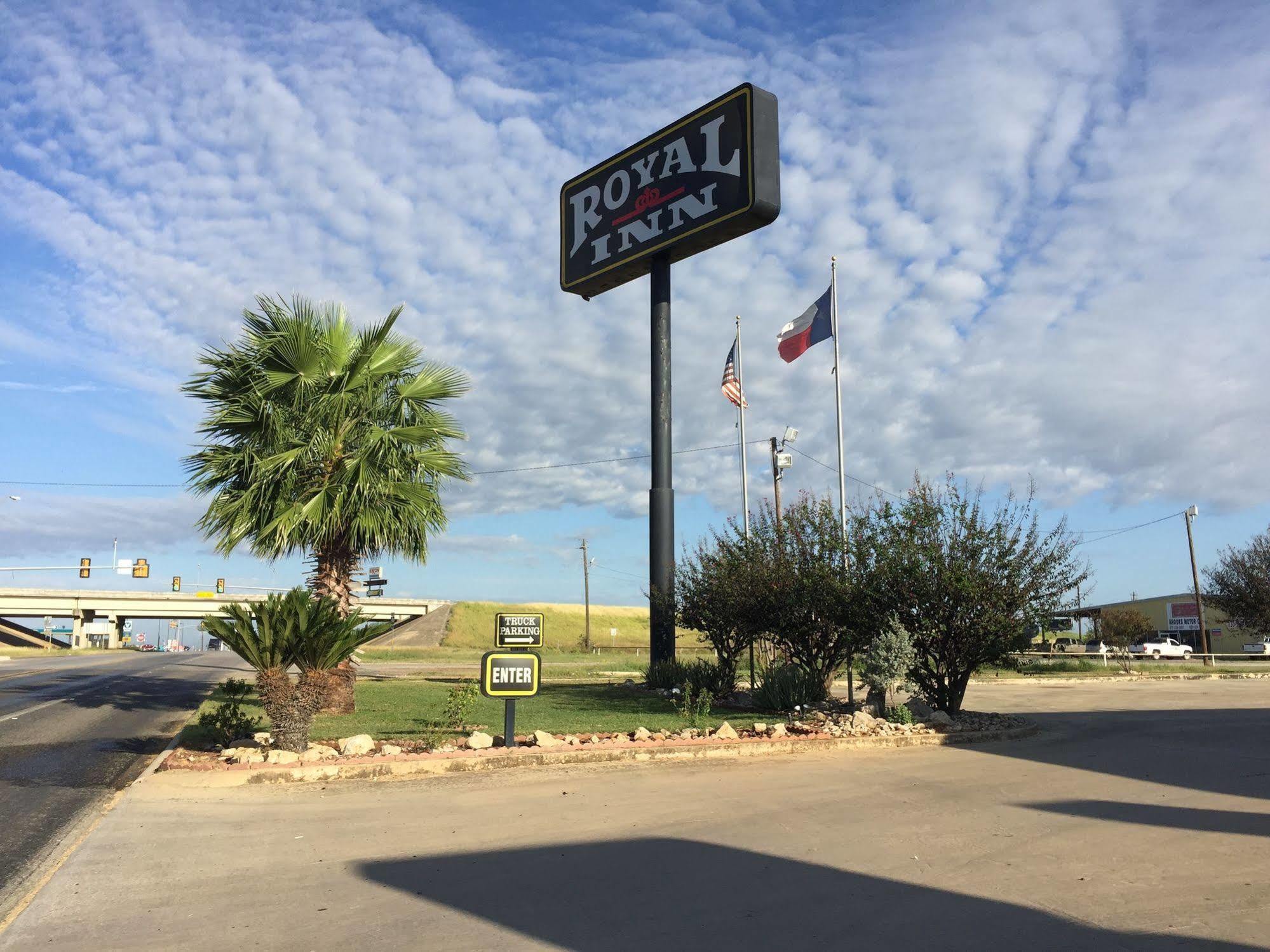 Royal Inn Pearsall Kültér fotó